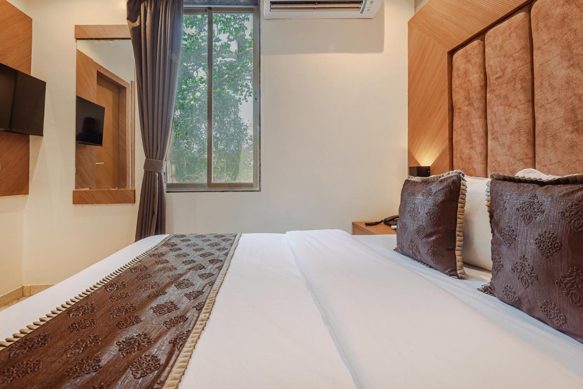 Hotel Silver Park Mumbai Exterior photo
